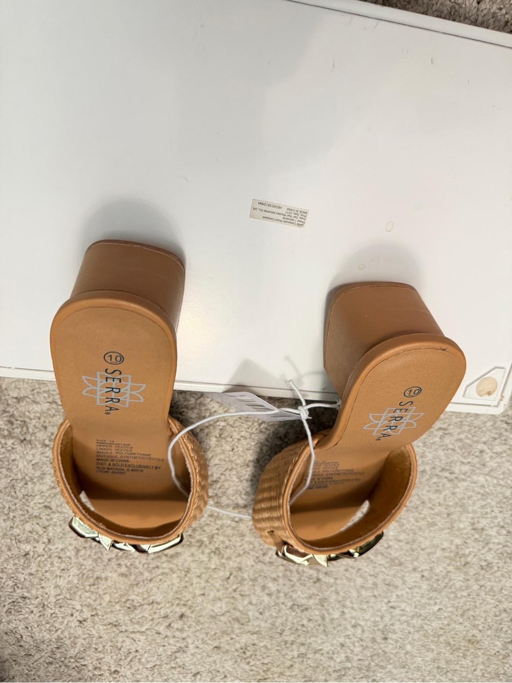 Serra Tan Woven Slide Sandals with Metallic Accent sz 10 heel 2 1/2 inch - Picture 3 of 8